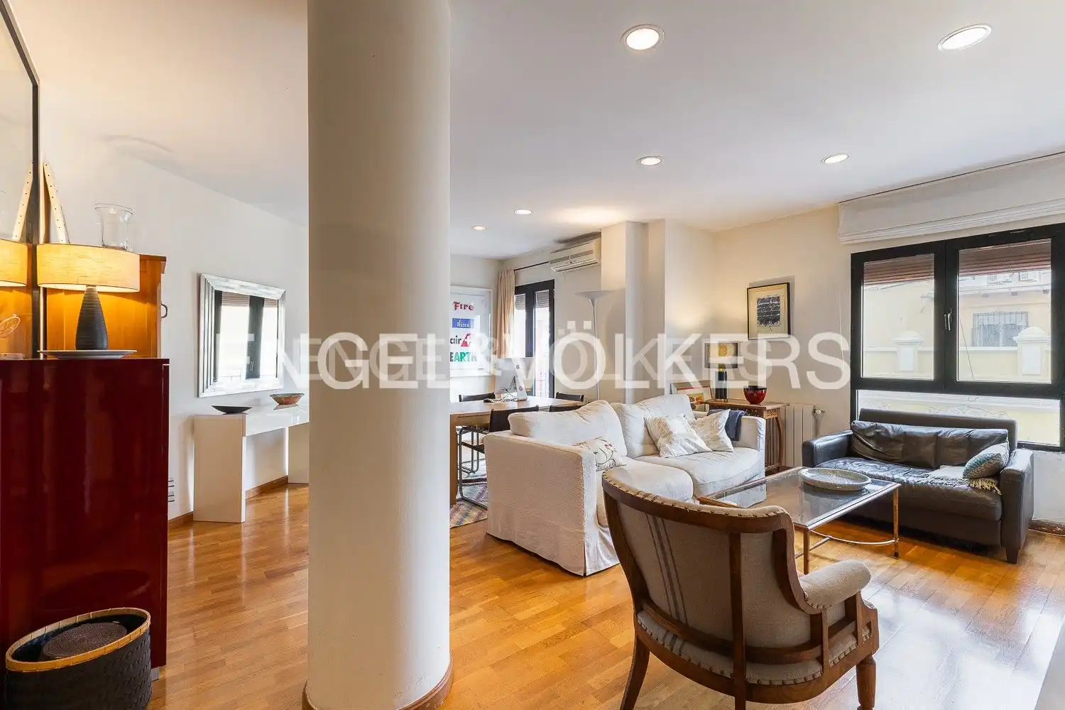 Exterior view of Flat for sale in Valencia  with Air Conditioner, Heating and Parquet flooring