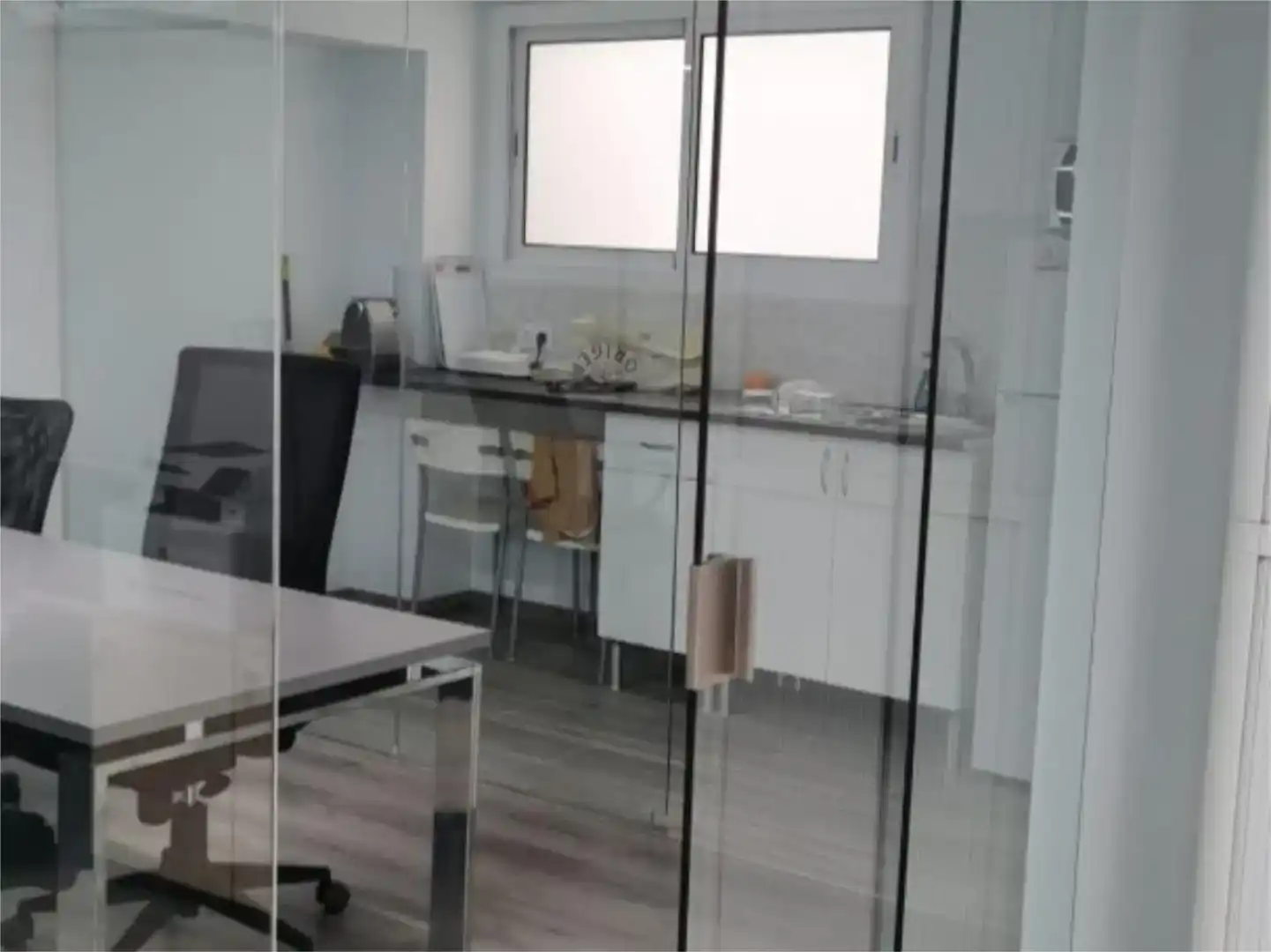 Local de alquiler en Premià de Mar con Aire acondicionado, Parquet y Amueblado