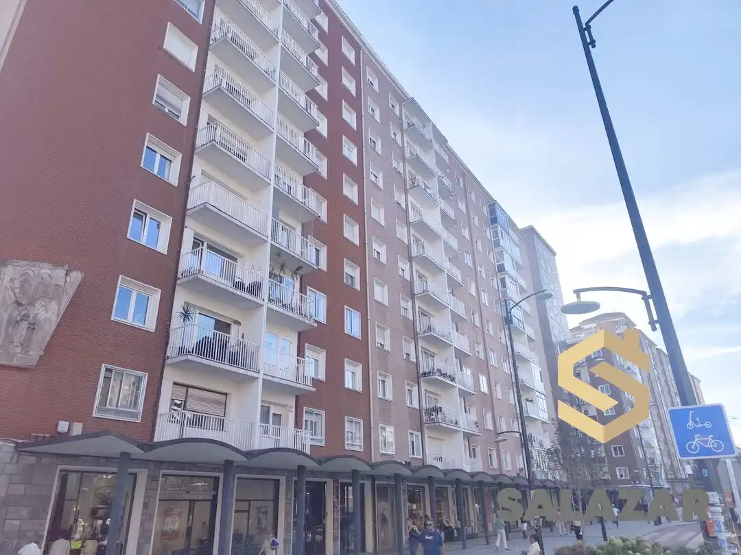 Piso con terraza en venta en Careaga Placido Plaza, imagen 46