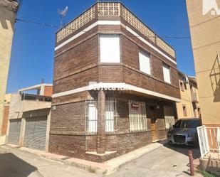 Vista exterior de Casa o xalet en venda en Lorca amb Terrassa