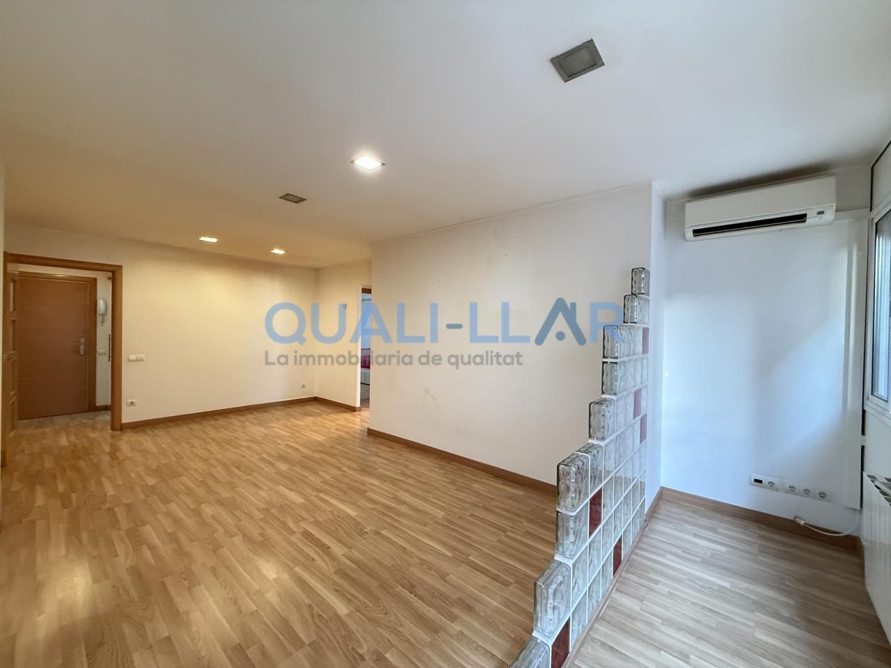 Piso en venta en De La Salut, Can Calders