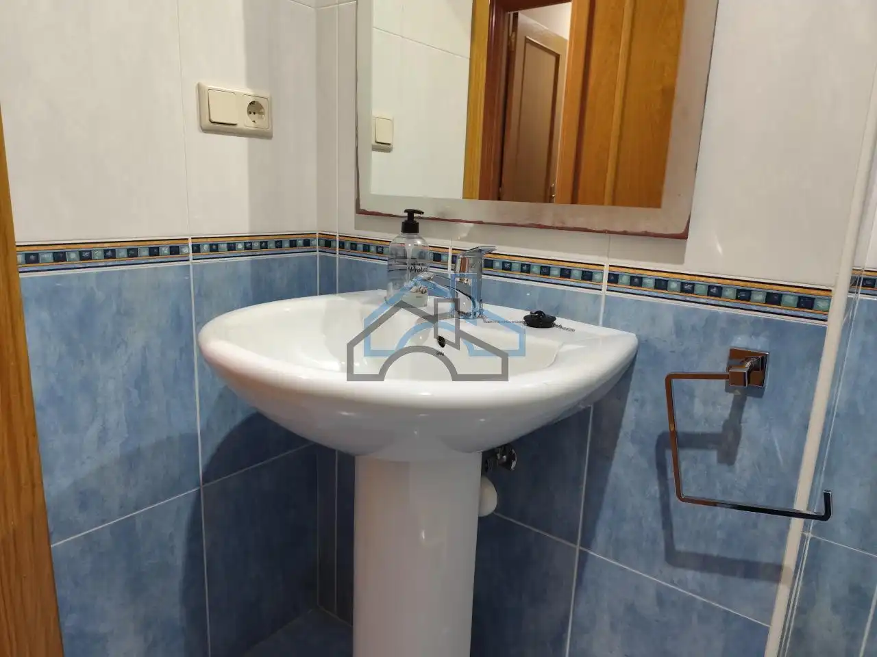 Piso con ascensor en venta en Cambre, imagen 11