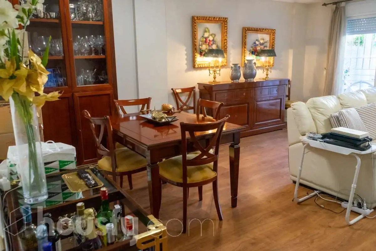 Menjador de Casa o xalet en venda en Bormujos amb Aire condicionat, Jardí privat i Terrassa