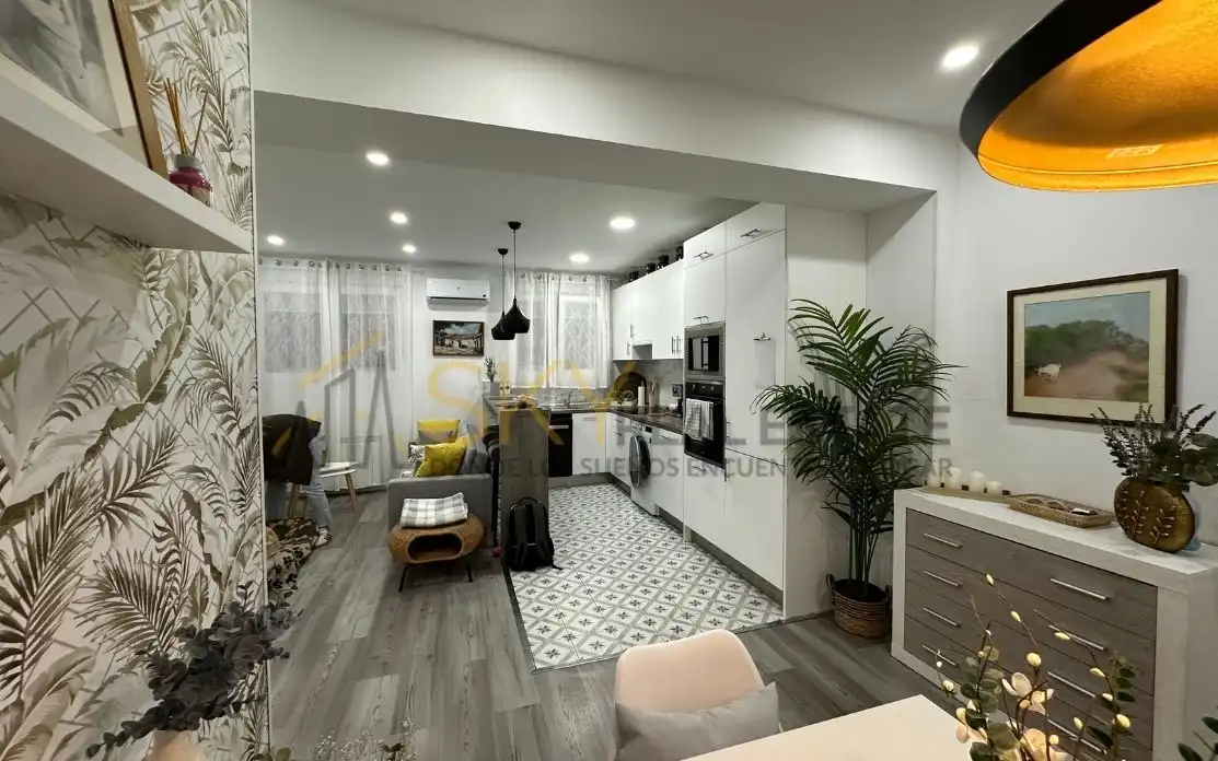 Living room of Flat for sale in Madrid  with Air Conditioner and Heating
