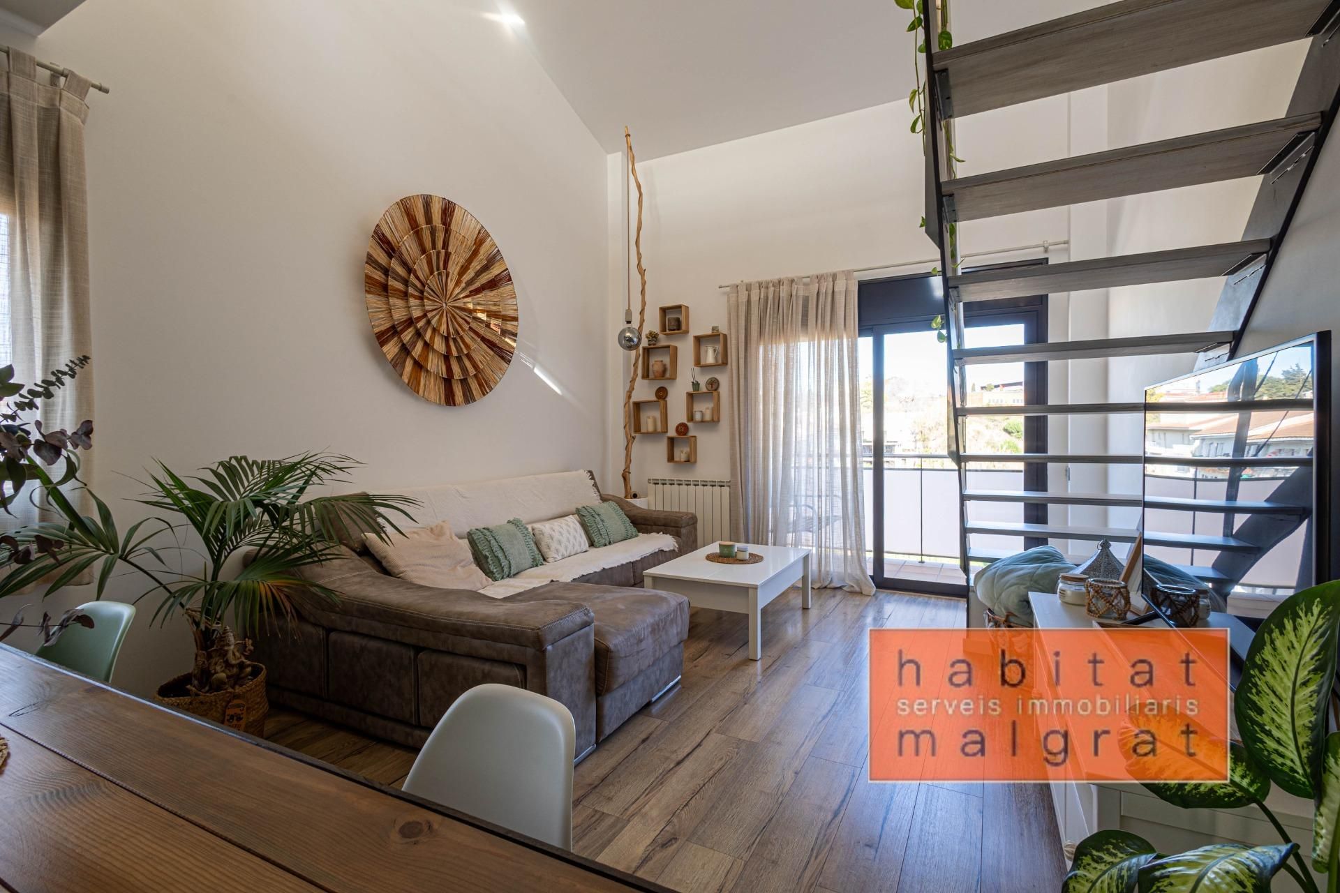 Sala d'estar de Dúplex en venda en Malgrat de Mar amb Parquet, Terrassa i Traster