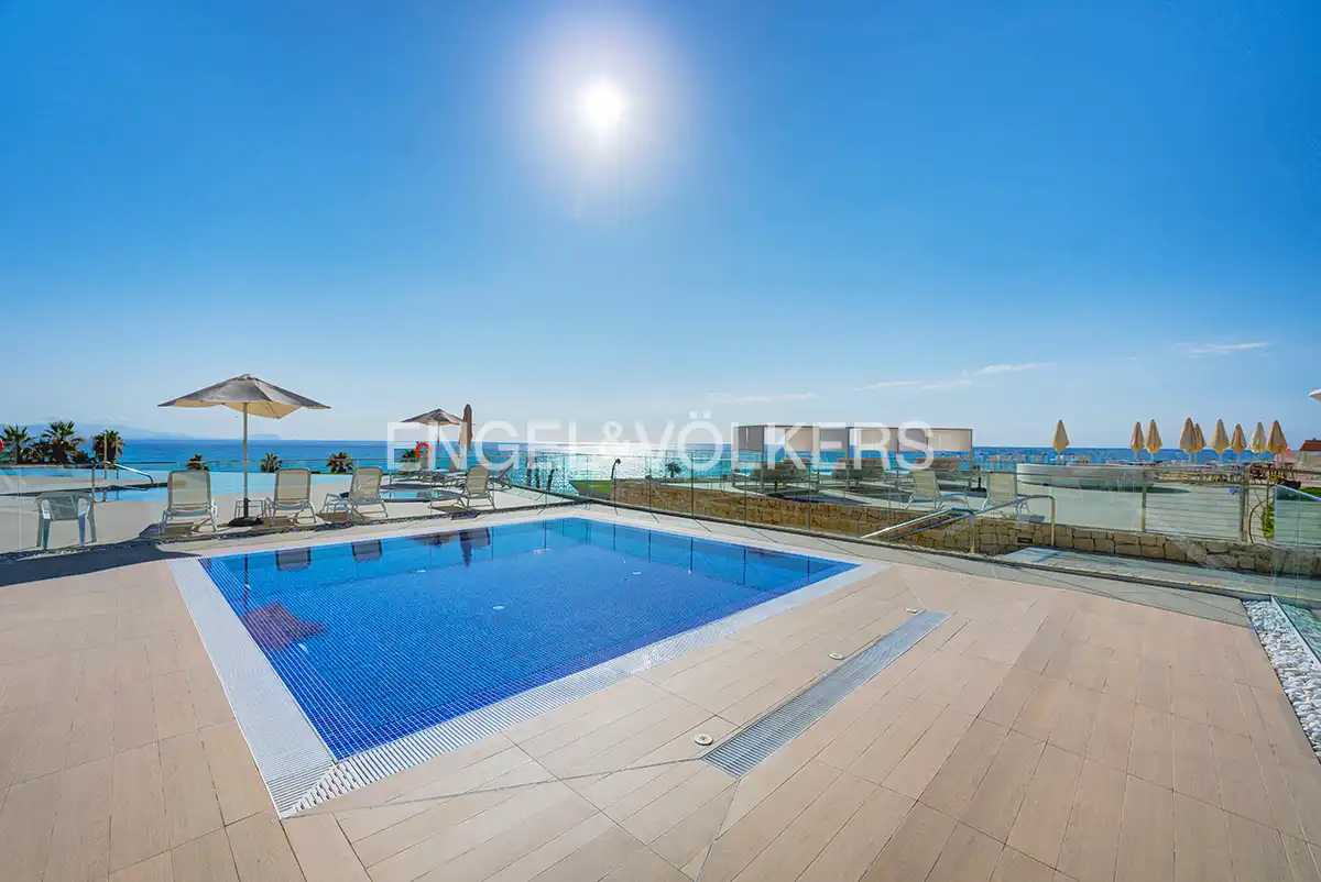 Swimming pool of Flat for rent in Alicante / Alacant  with Air Conditioner, Terrace and Furnished