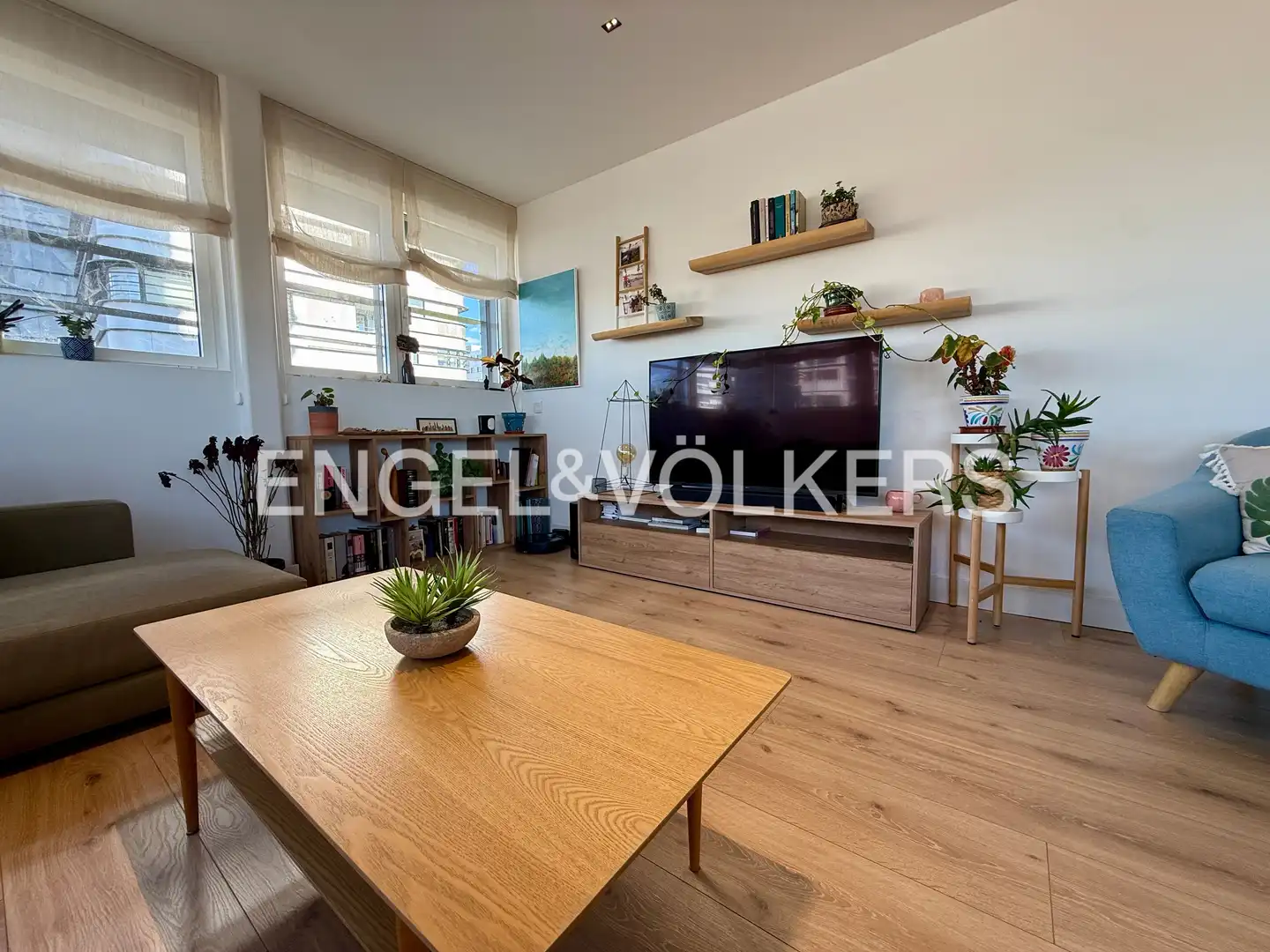 Living room of Flat for rent in Madrid  with Air Conditioner, Heating and Terrace