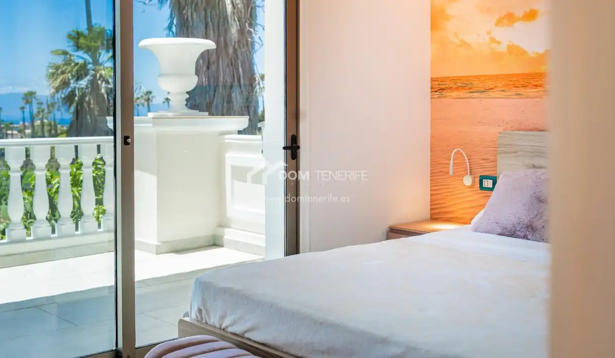 Habitación de Casa o chalet en venta en Adeje con Jardín privado, Terraza y Trastero