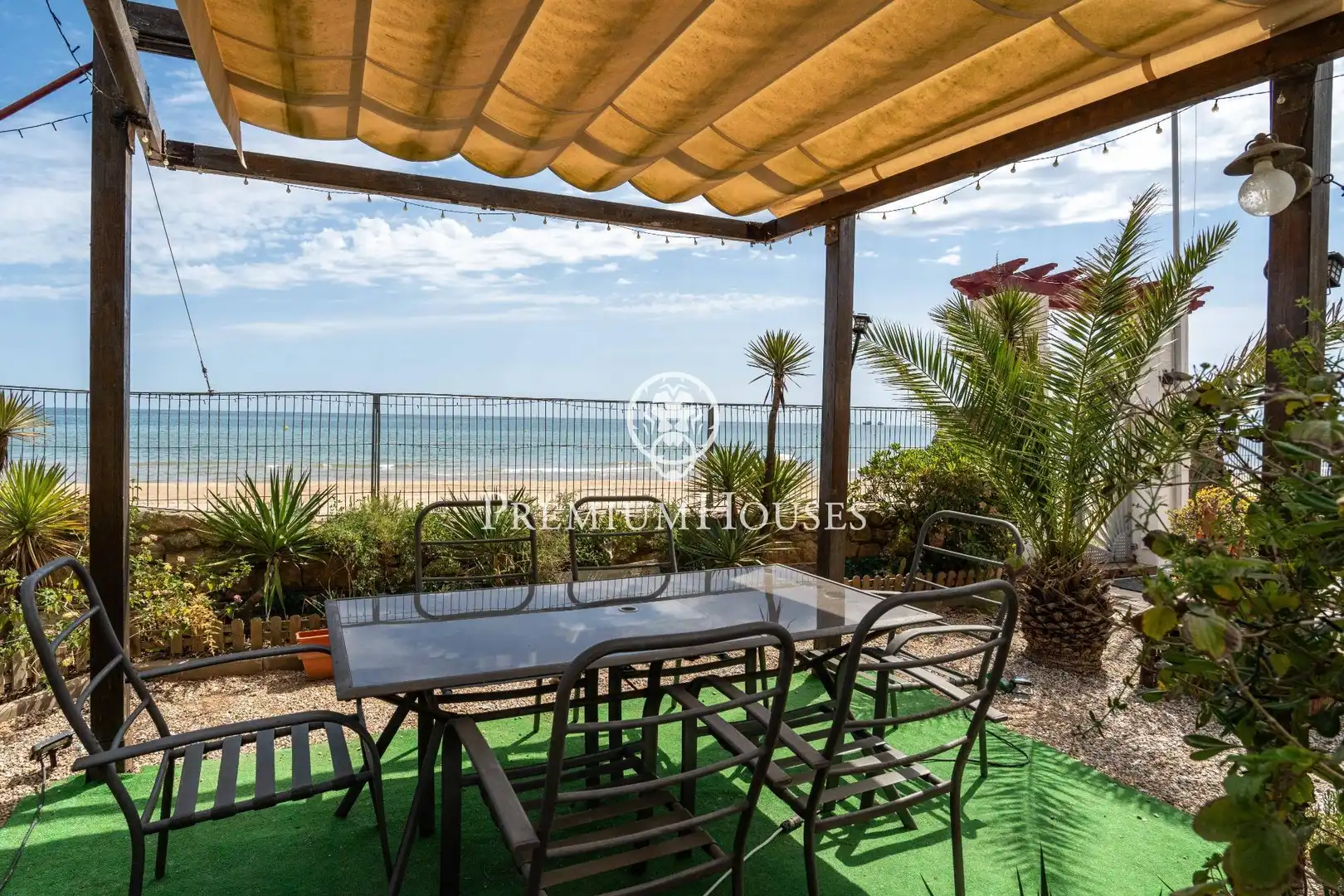Terrassa de Casa o xalet en venda en Tarragona amb Aire condicionat, Calefacció i Jardí privat