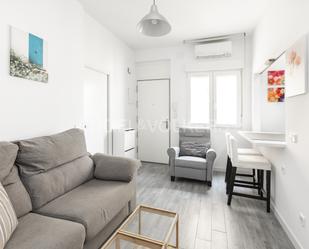 Sala d'estar de Apartament de lloguer en  Madrid Capital amb Aire condicionat, Calefacció i Traster