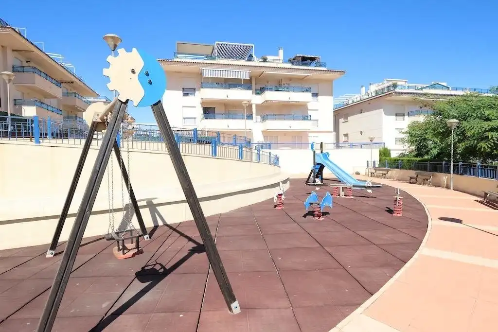 Vista exterior de Àtic en venda en Pilar de la Horadada amb Jardí privat, Terrassa i Balcó
