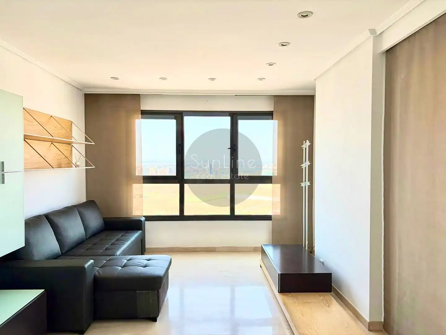 Living room of Flat for rent in Valencia  with Furnished, Balcony and Pets allowed