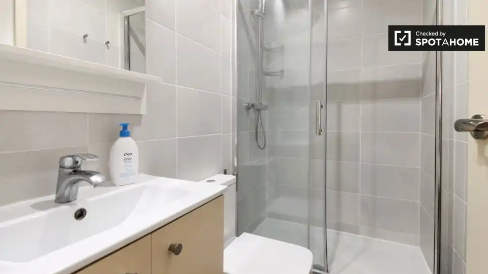 Flat with terrace to rent in Ciutat Vella, imagen 9