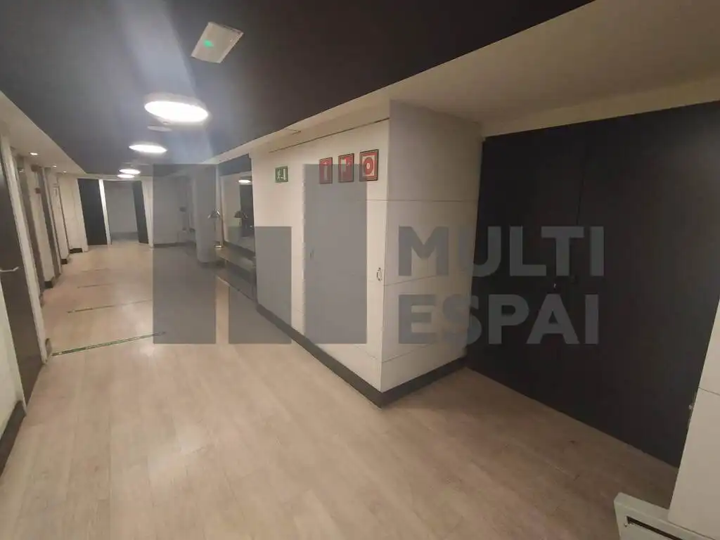 Business premises to rent in Carrer de Calàbria, imagen 52
