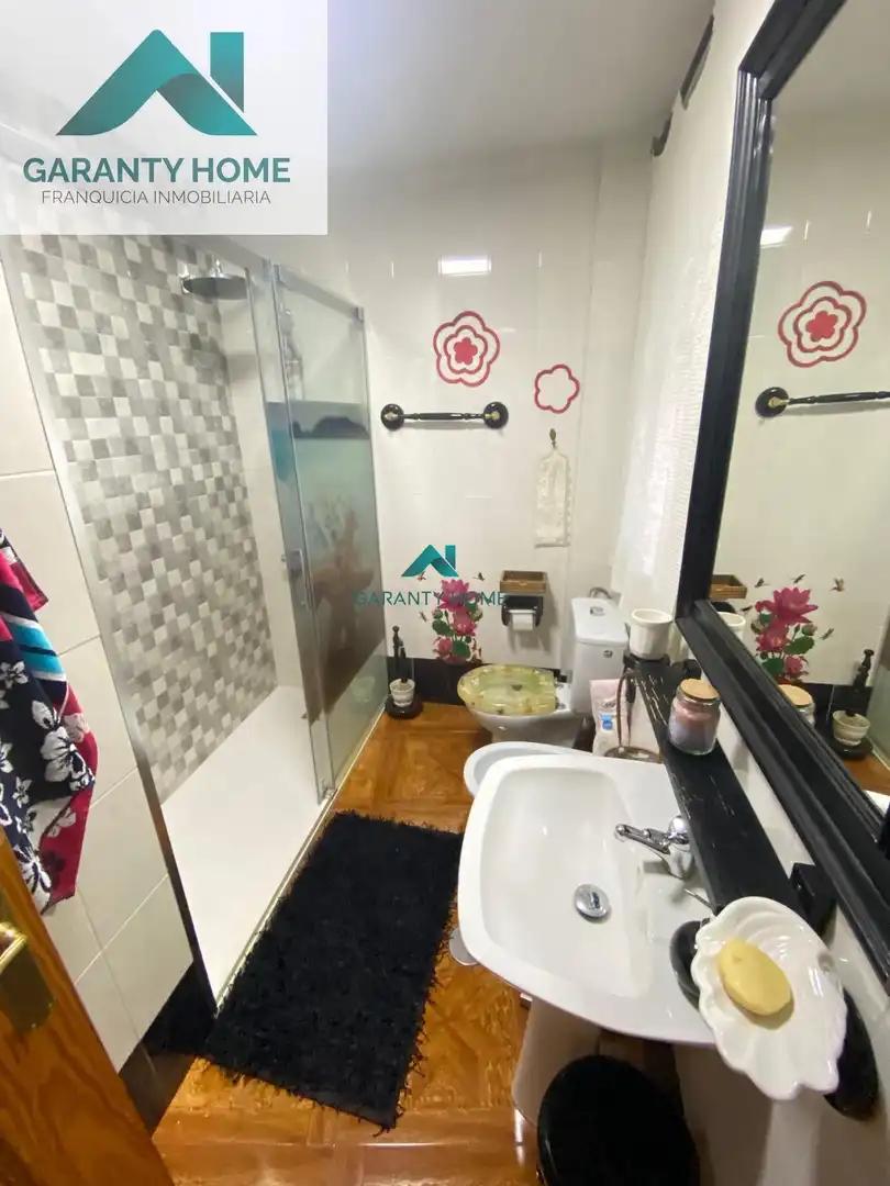 Baño de Casa adosada en venta en Villardompardo con Aire acondicionado, Jardín privado y Terraza