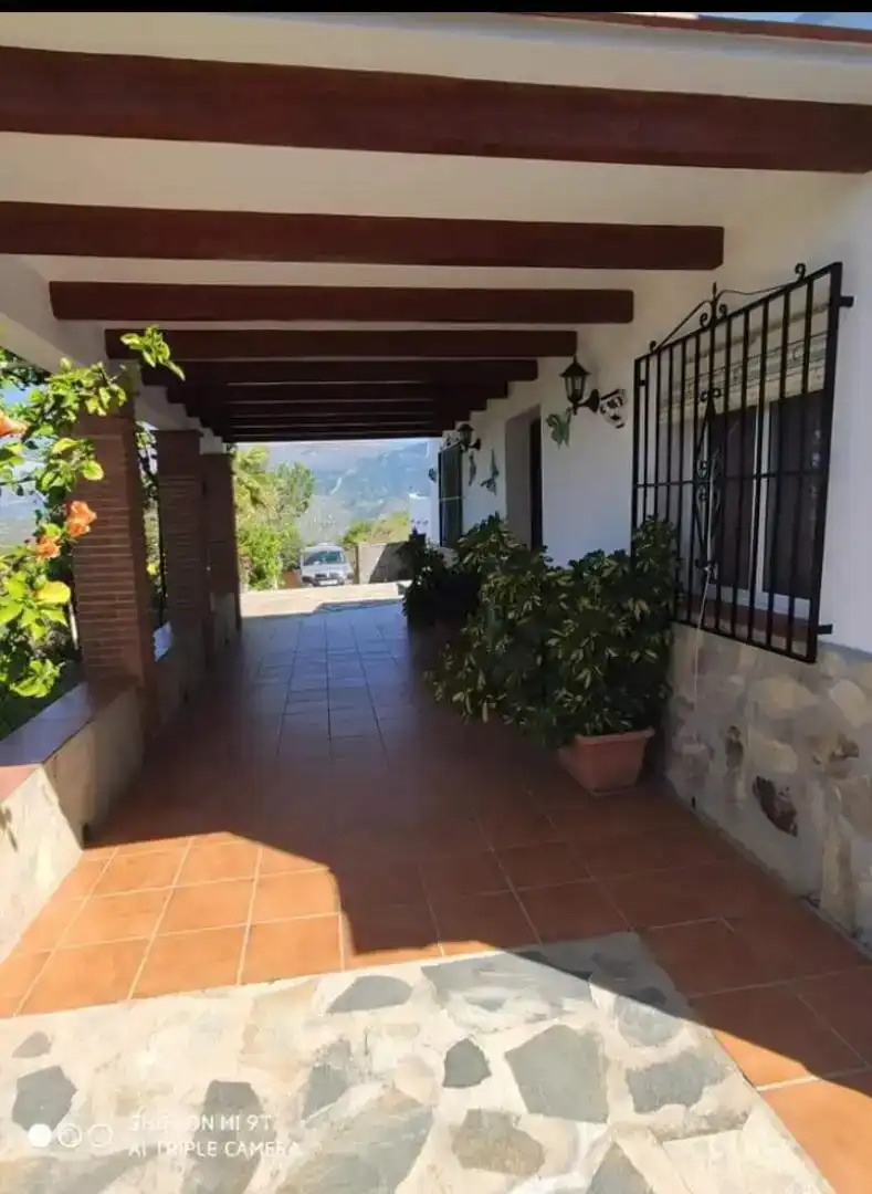 Vista exterior de Finca rústica de alquiler en Cómpeta, Málaga