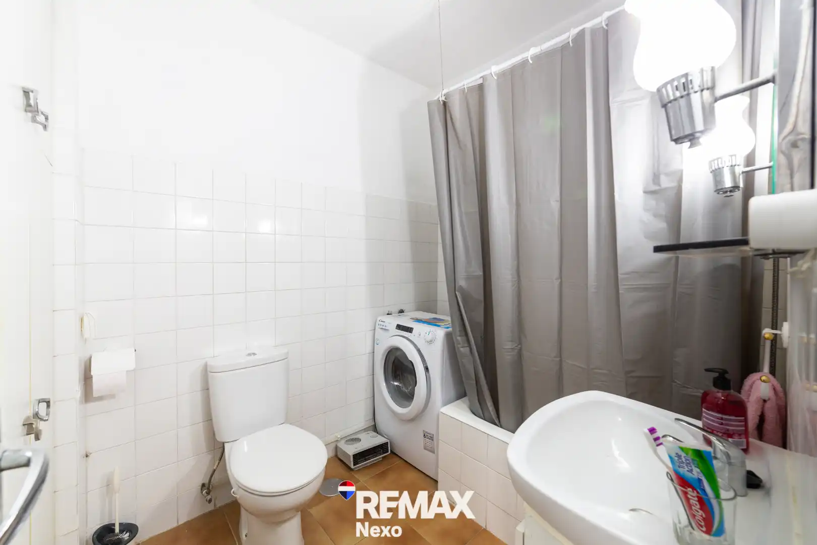 Bathroom of Flat for sale in Segovia  with Heating and Storage room