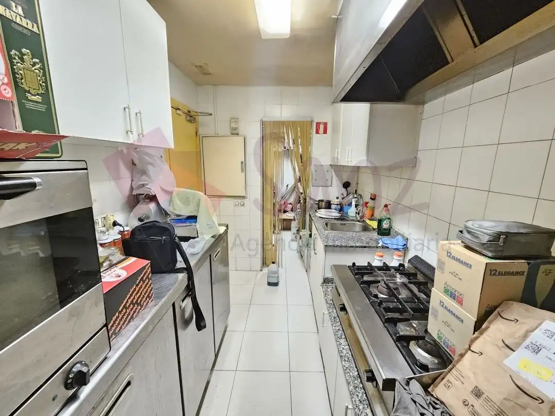 Locale commerciale in cessione a Oeste, imagen 4