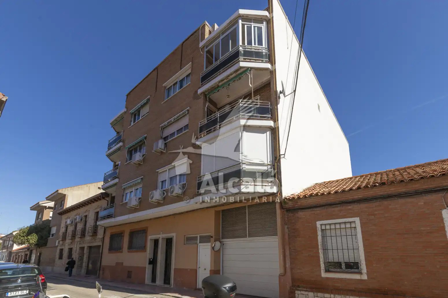 Vista exterior de Piso en venta en Alcalá de Henares con Calefacción y Terraza
