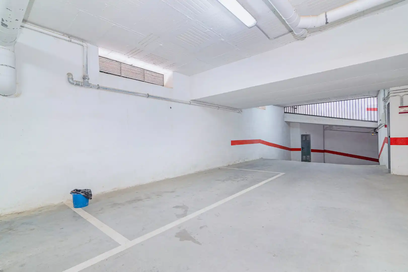 Aparcament de Apartament en venda en Las Gabias amb Traster i Moblat