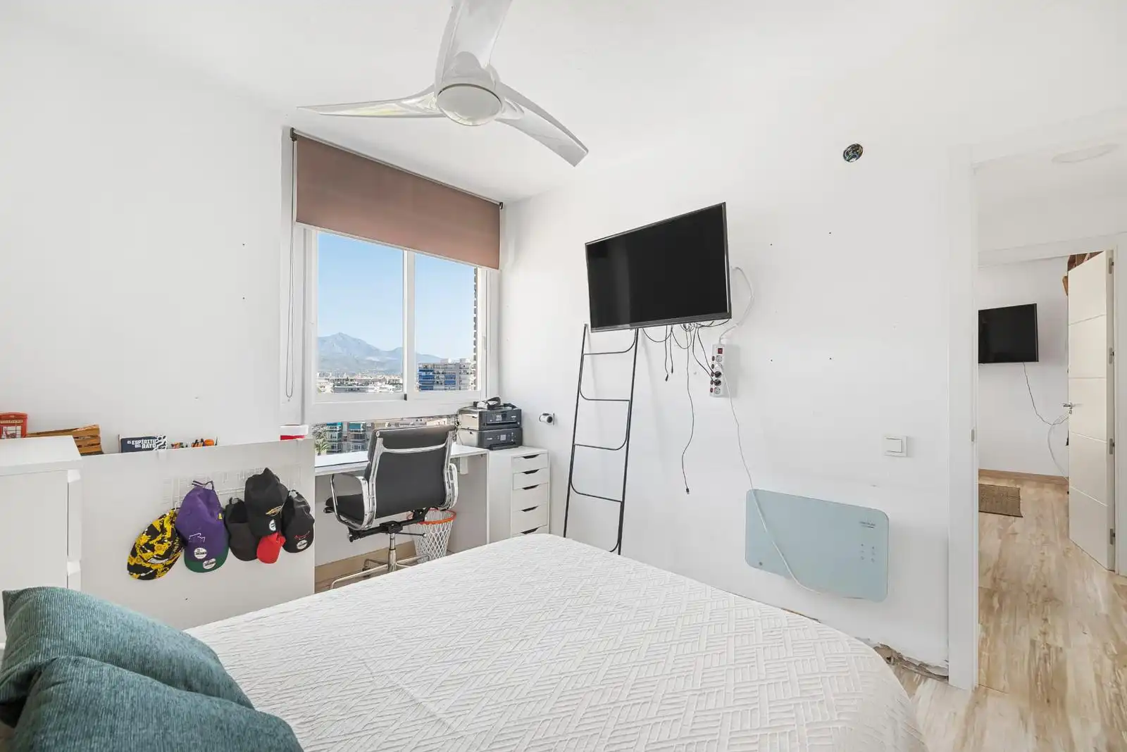 Dormitori de Pis en venda en El Campello amb Terrassa, Moblat i Piscina comunitària