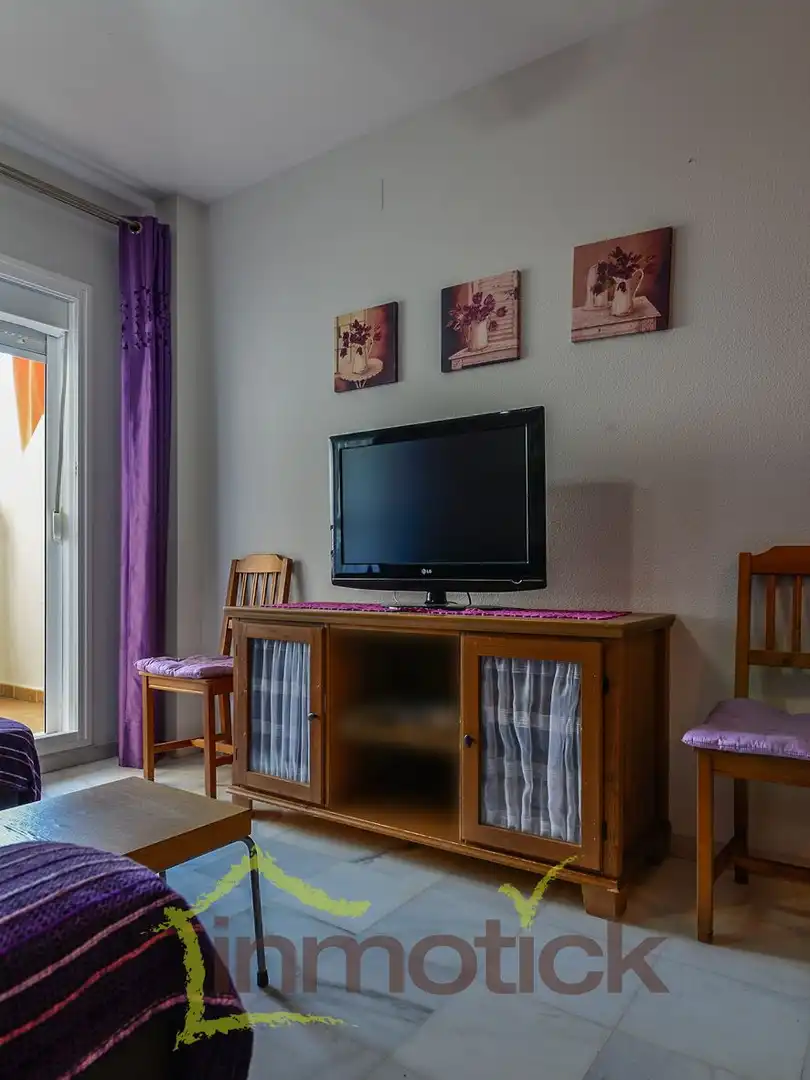 Wohnzimmer von Wohnung zur Miete in El Portil mit Möbliert