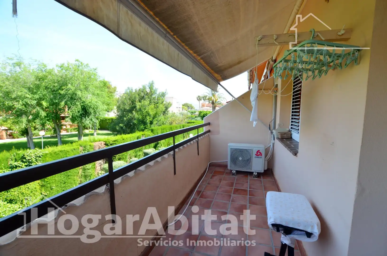 Terrassa de Casa adosada en venda en Sant Joan d'Alacant amb Aire condicionat, Calefacció i Jardí privat