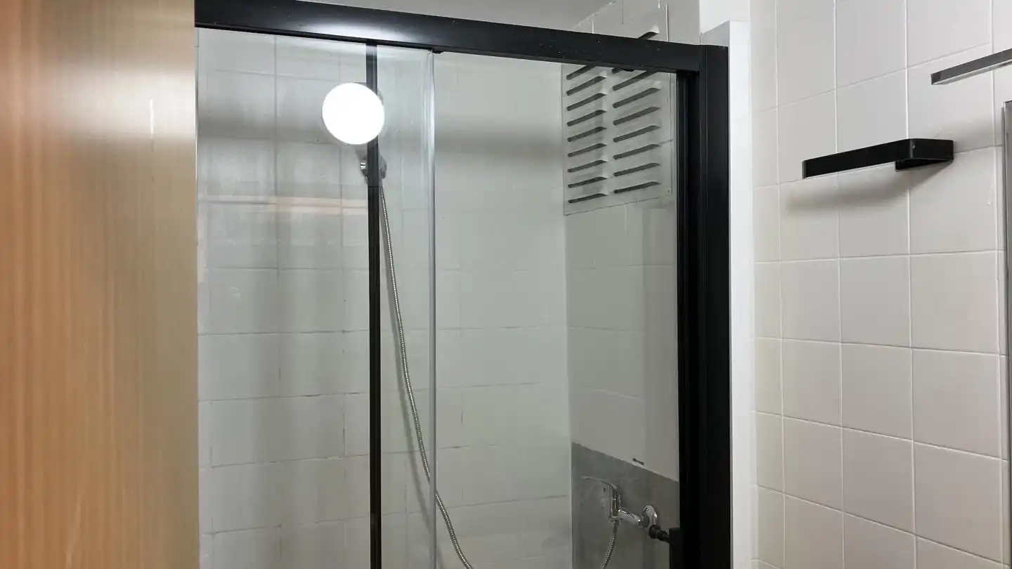 Bathroom of Flat for sale in  Madrid Capital