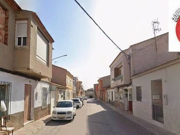 Terraced house for sale in Calle del General Moscardó