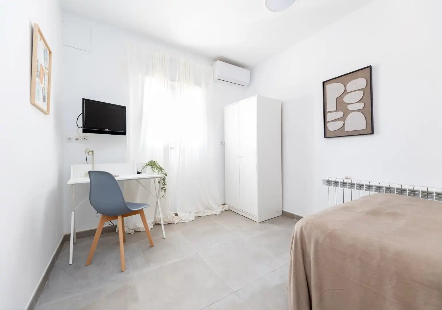 Schlafzimmer von Wohnung zum Verkauf in Granada mit Klimaanlage, Heizung und Möbliert
