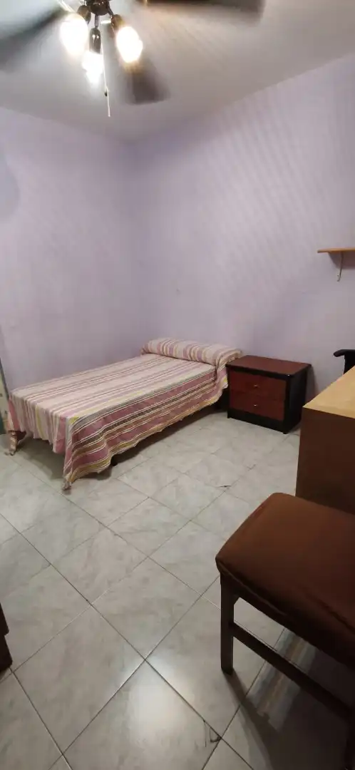 Habitación de Piso en venta en Sevilla con Amueblado