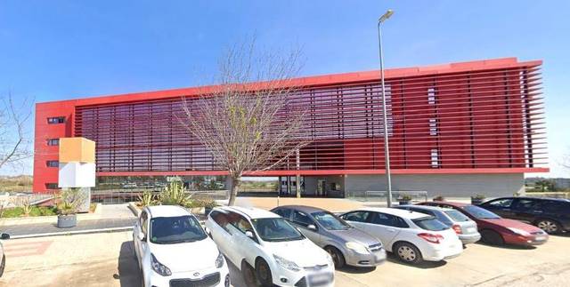 Local comercial en Venta en Calle Platino en Salteras