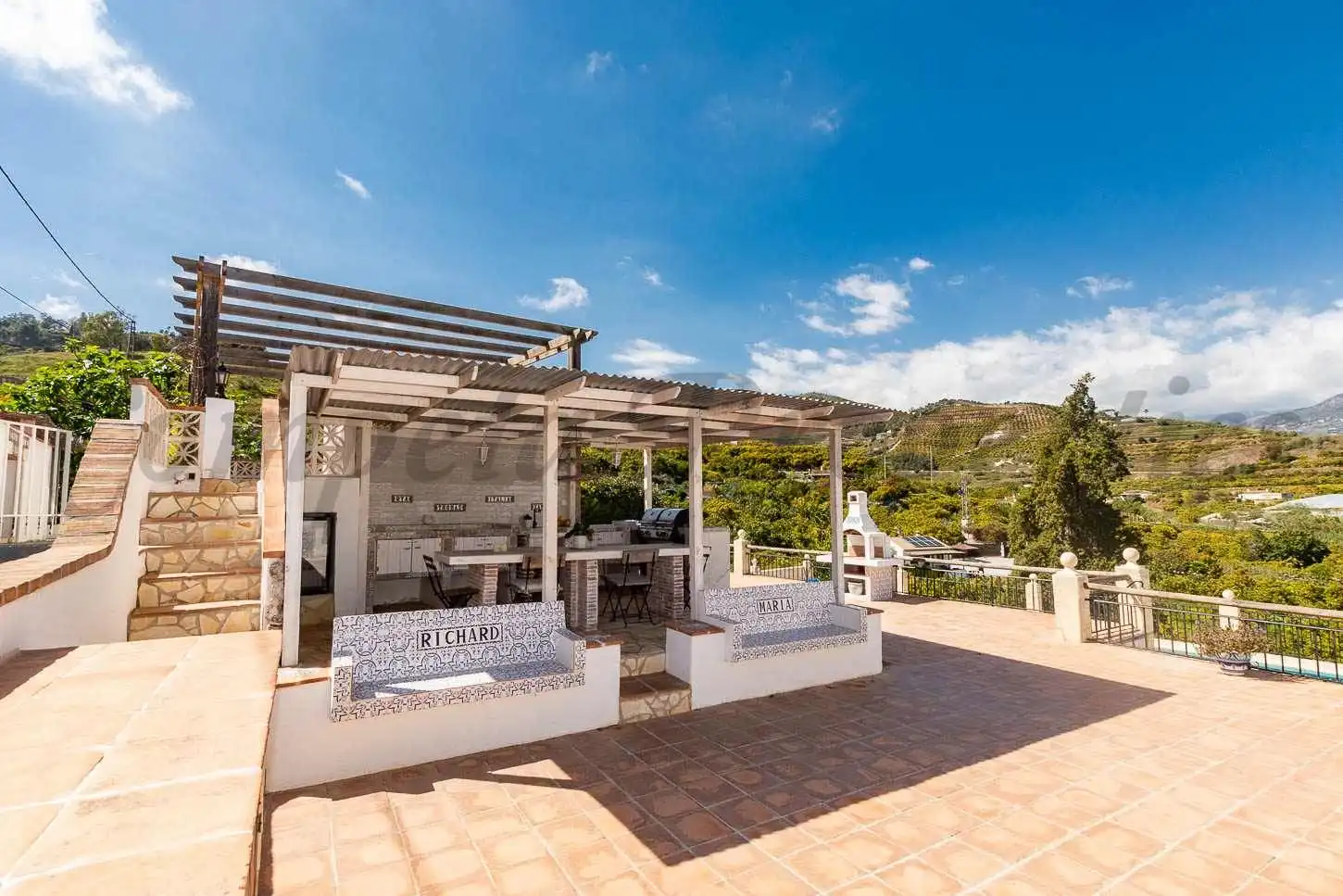 Casa amb piscina en venda a Avda Pescia - Ctra de Frigiliana, imagen 4