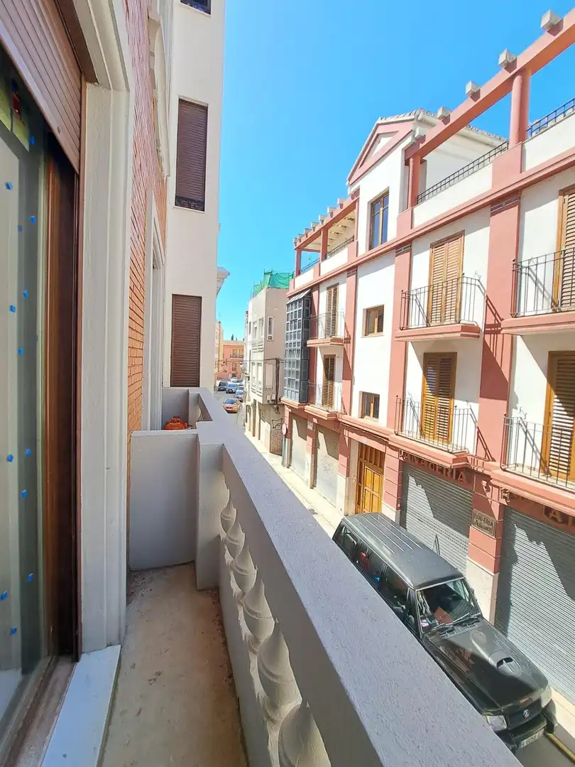 Vista exterior de Piso en venta en Requena con Balcón