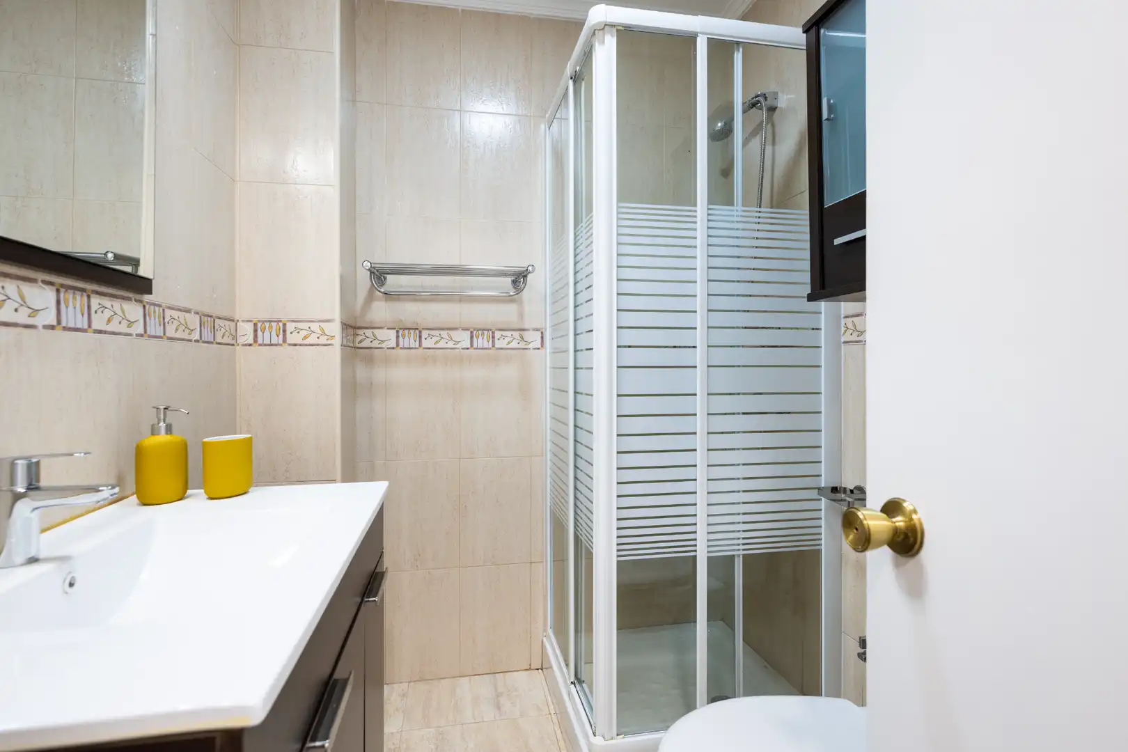 Bathroom of Study for rent in Las Palmas de Gran Canaria  with Oven, Washing machine and Balcony