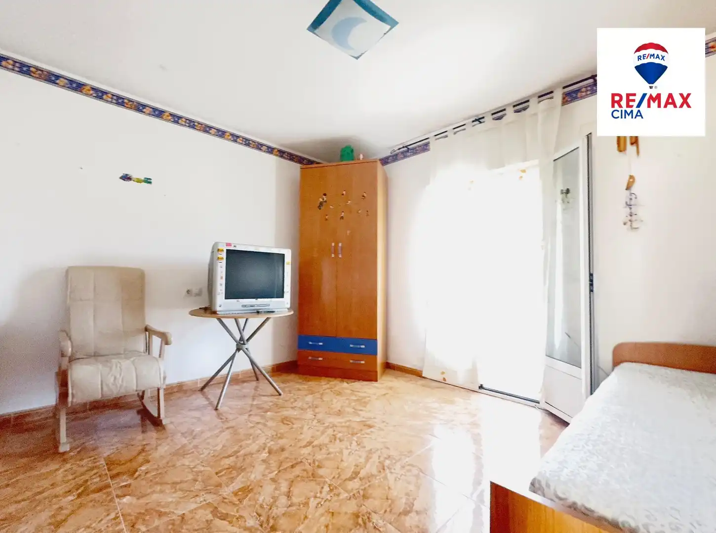 Wohnzimmer von Einfamilien-Reihenhaus zum Verkauf in Zújar mit Heizung und Terrasse