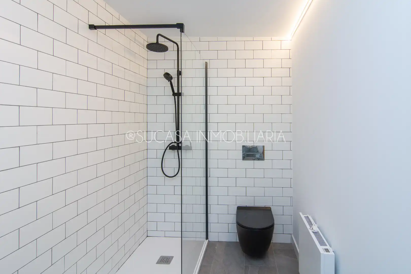 Bany de Loft de lloguer en A Coruña Capital  amb Calefacció, Parquet i Forn