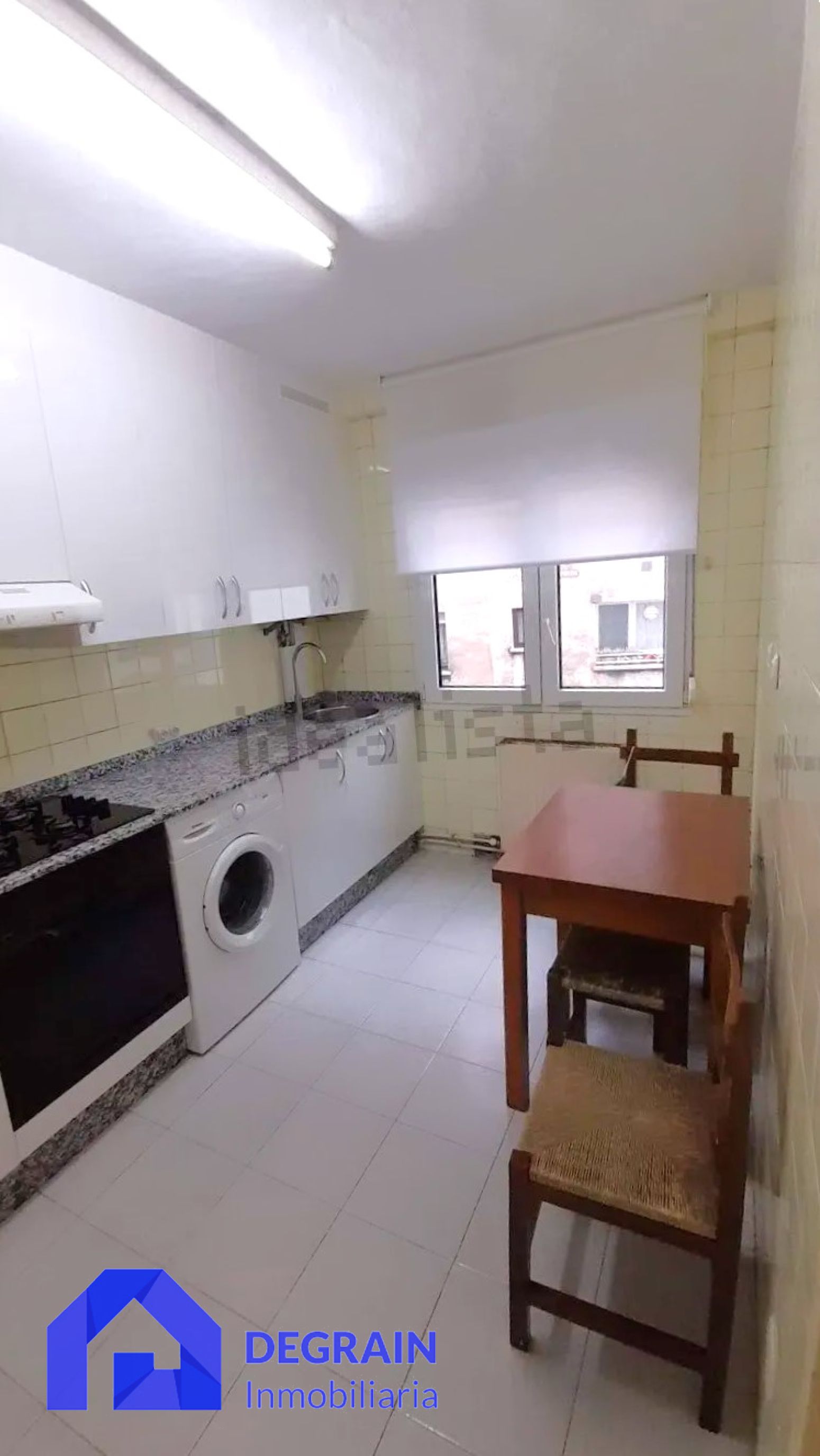 Kitchen of Flat for sale in Oviedo   with Heating and Storage room