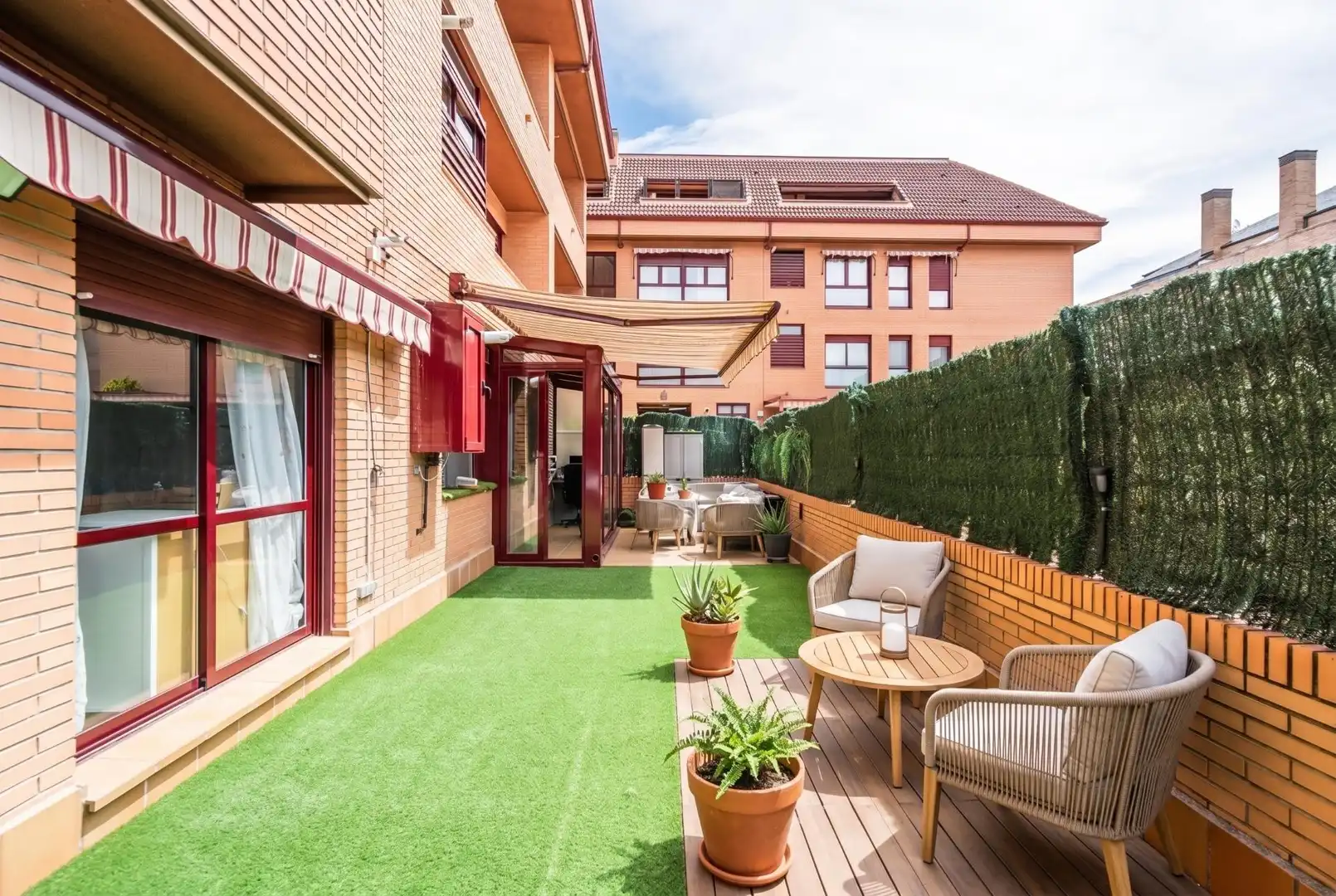 Terraza de Planta baja en venta en Las Rozas de Madrid con Aire acondicionado, Calefacción y Jardín privado