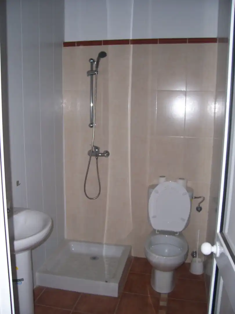 Baño de Nave industrial en venta en La Palma del Condado con Alarma