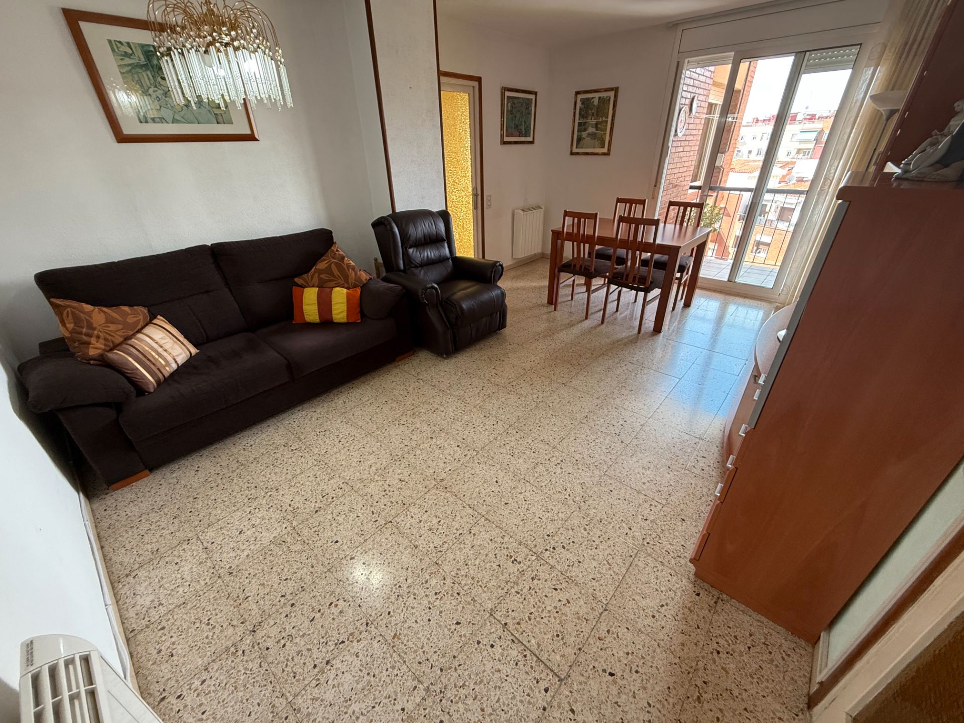 Living room of Flat for sale in Cornellà de Llobregat  with Furnished, Oven and Washing machine
