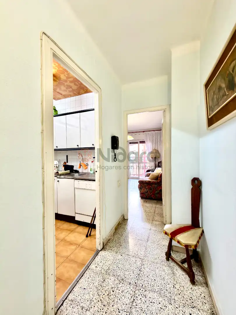Küche von Wohnung zum Verkauf in Barcelona mit Möbliert, Ofen und Balkon
