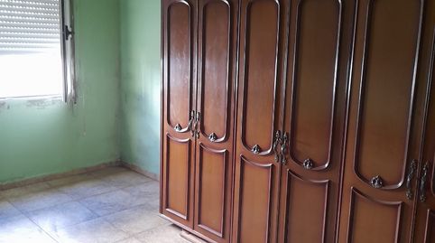 EXCELENTE CASA CON 5 DORMITORIOS