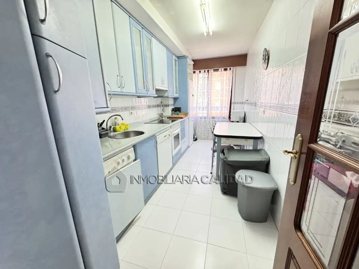 Kitchen of Flat for rent in Burgos  with Heating, Storage room and Furnished