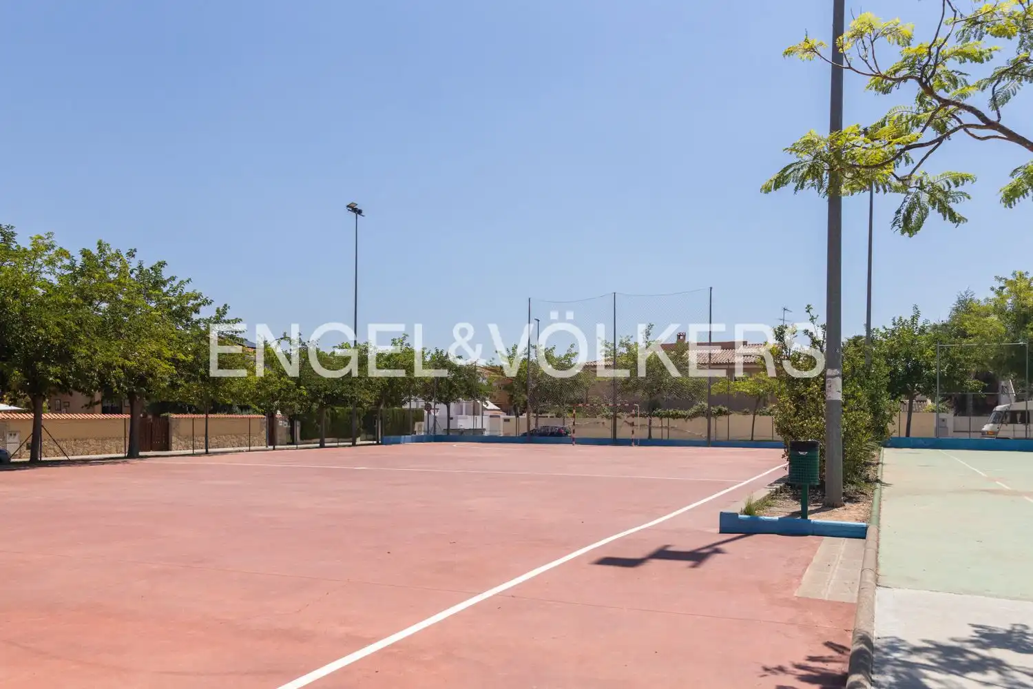 Houses for sale in L'Eliana  with Air Conditioner, Heating and Private garden