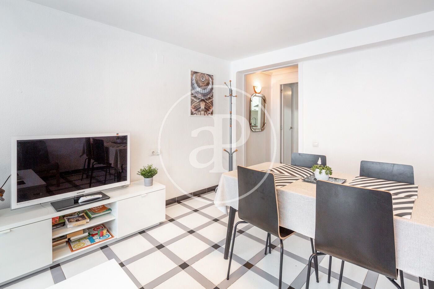 Living room of Flat to rent in  Valencia Capital  with Heating, Terrace and Furnished