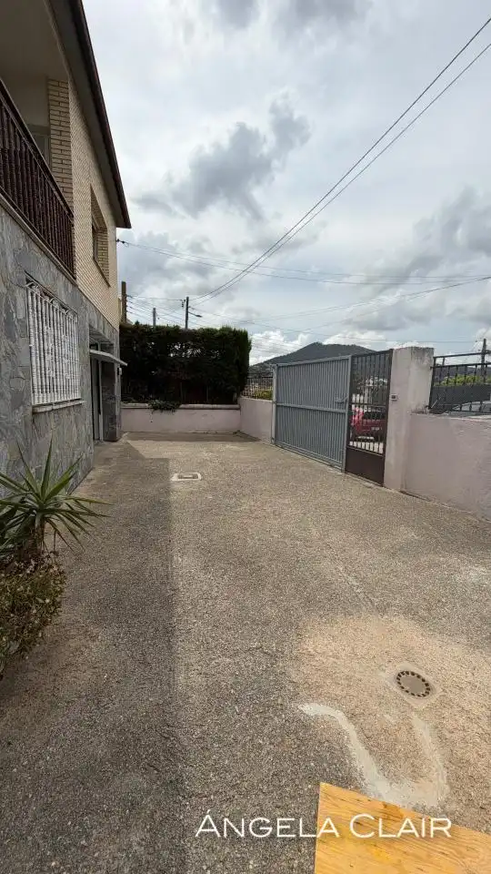 Parking of Houses for sale in Sant Vicenç Dels Horts  with Heating, Private garden and Terrace
