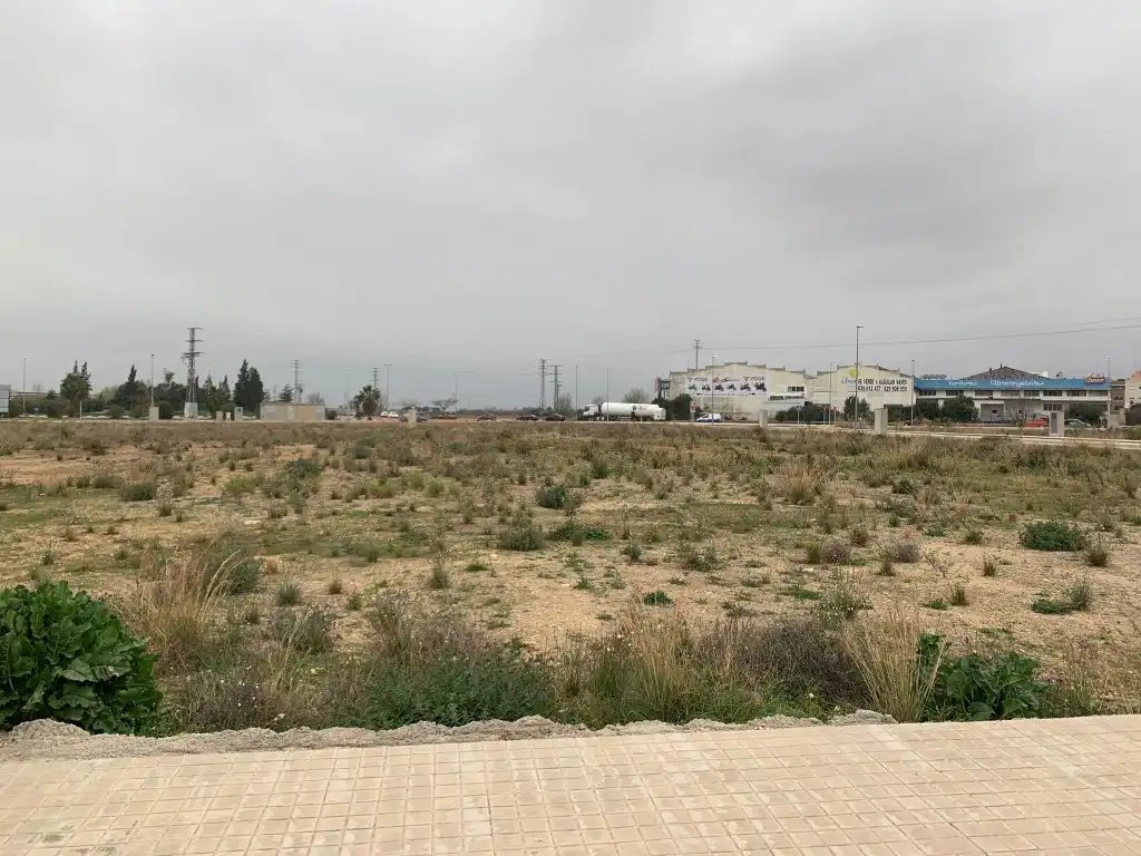Industrial buildings for rent in Beneixida