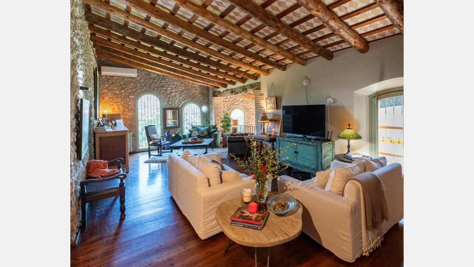 Sala de estar de Finca rústica en venta en Esponellà con Aire acondicionado, Calefacción y Jardín privado