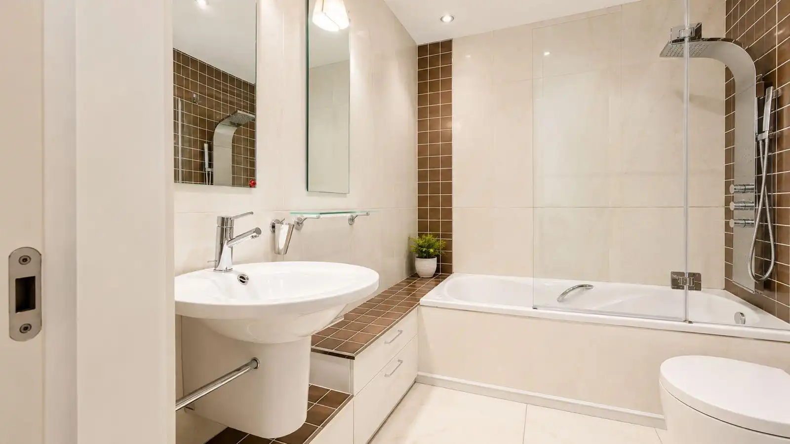 Bathroom of Attic for rent in Elche / Elx  with Air Conditioner, Heating and Terrace
